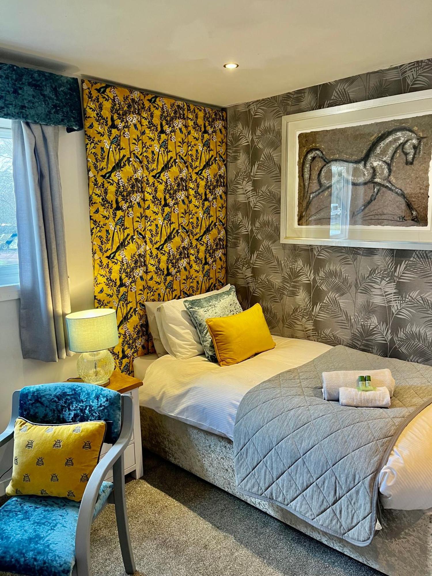 Scottish Equi B&B ลานาร์ก ภายนอก รูปภาพ