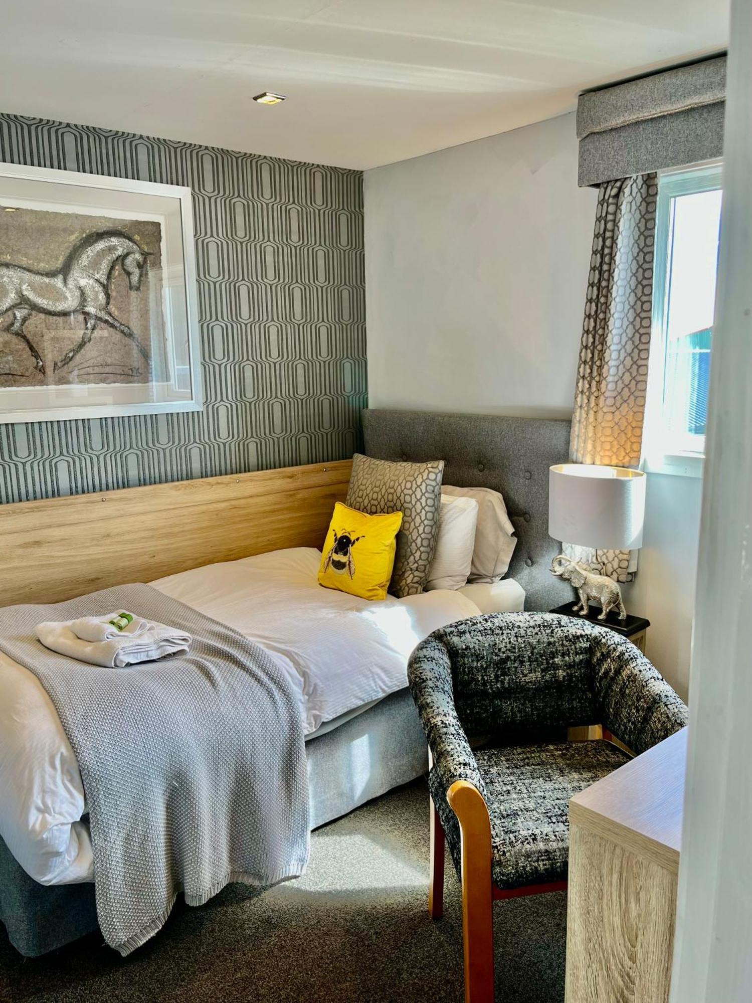 Scottish Equi B&B ลานาร์ก ภายนอก รูปภาพ