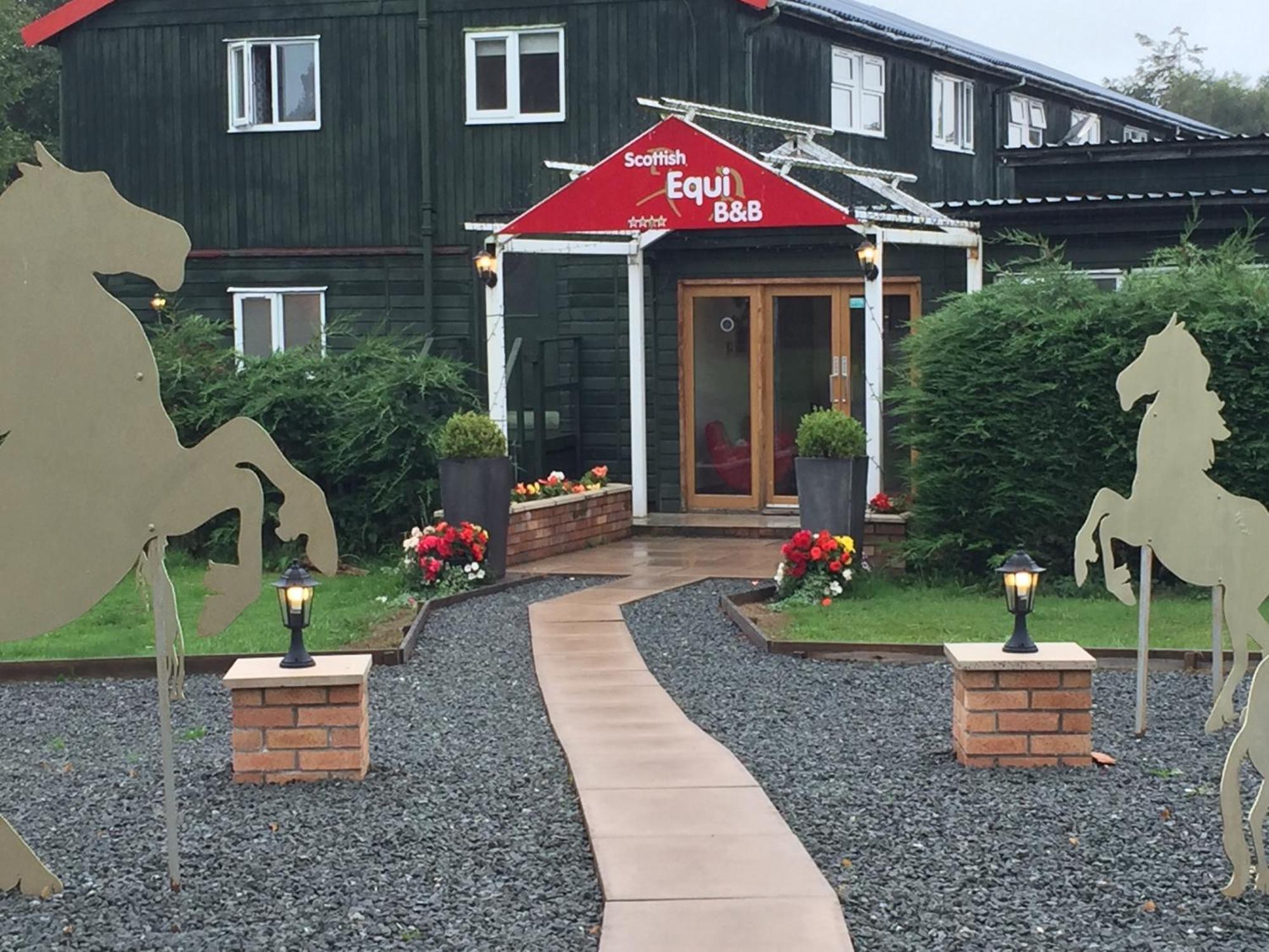 Scottish Equi B&B ลานาร์ก ภายนอก รูปภาพ