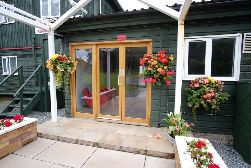Scottish Equi B&B ลานาร์ก ภายนอก รูปภาพ