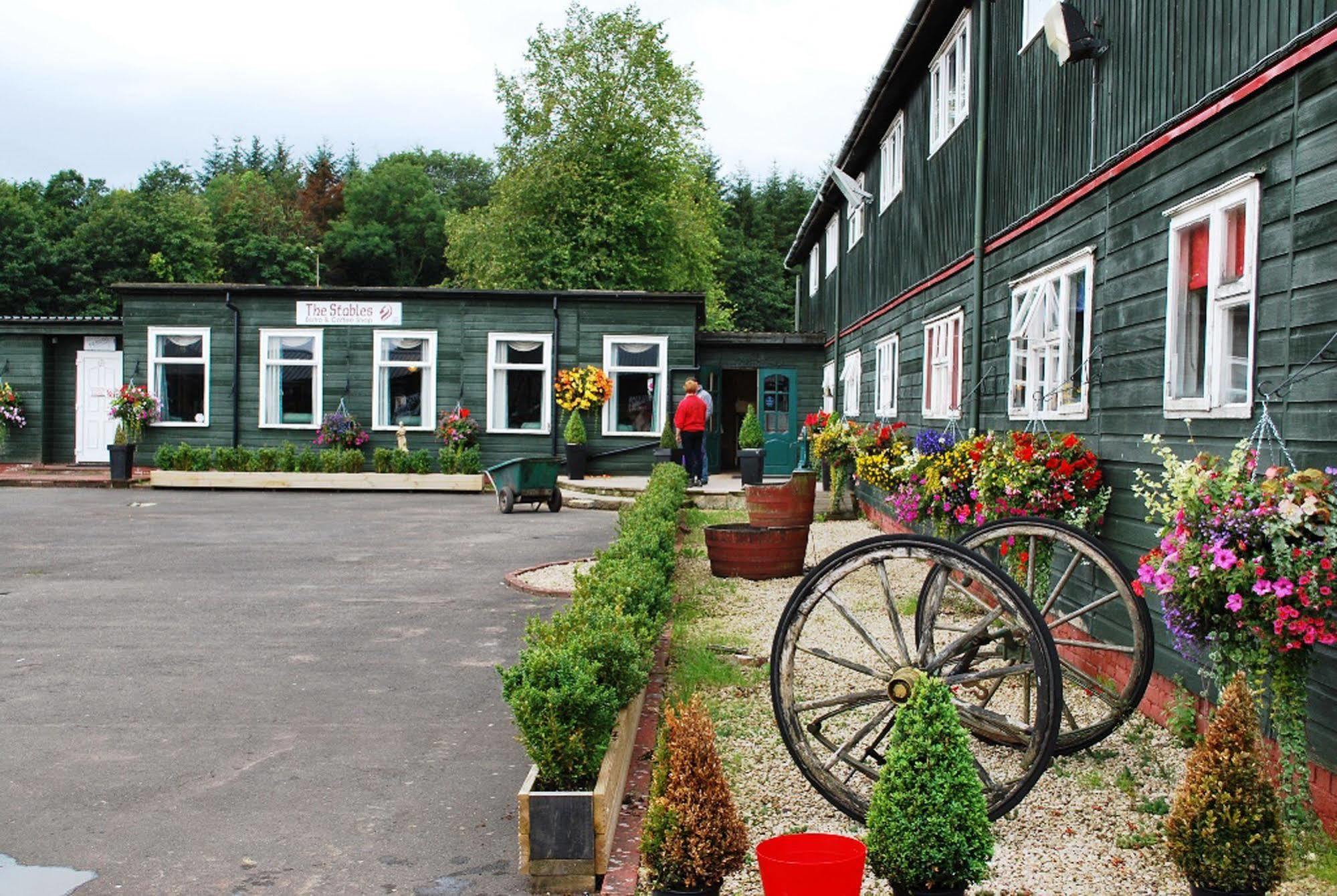 Scottish Equi B&B ลานาร์ก ภายนอก รูปภาพ